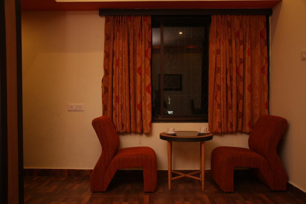 Hotel Trimoorti Kolkata Ruang foto